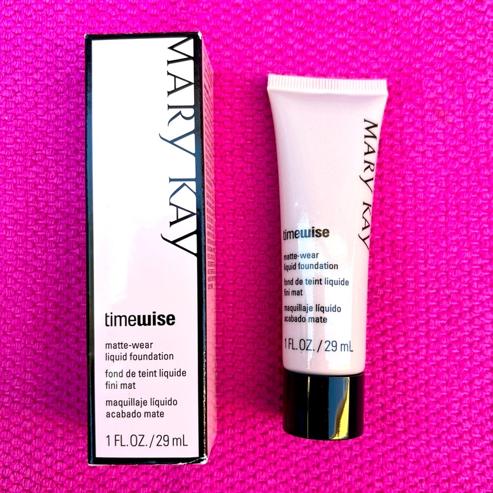 🩷Mary Kay🩷 TimeWise Matte Wear Liquid Foundation:for Combination to Oily Skin